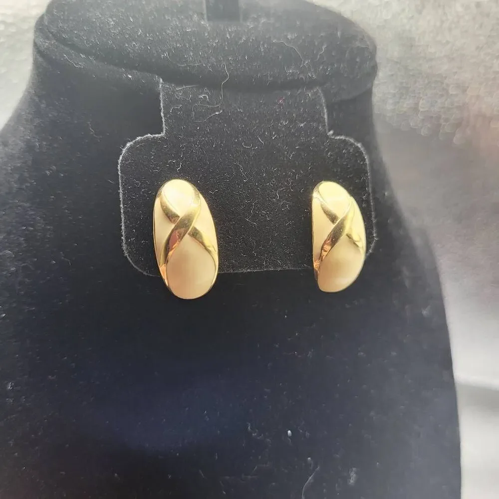 Vintage 80s Enamel Huggie Stud Earrings